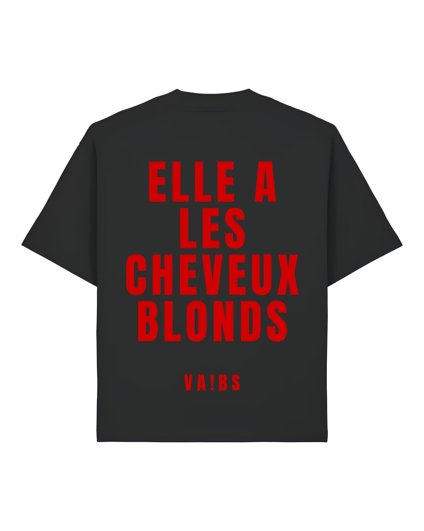 Elle a les cheveux blonds